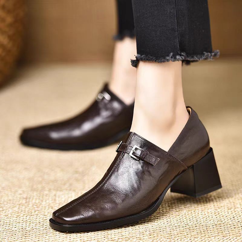 Zapatos de tacón alto con punt - Women'S Fashion Trends Autumn 2025 reseña y precio